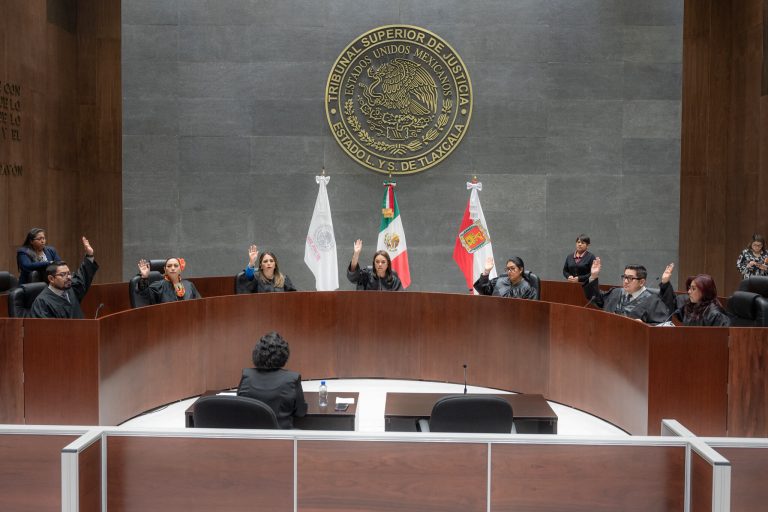 11-09-2025_TOMA-PROTESTA-JUECES-02