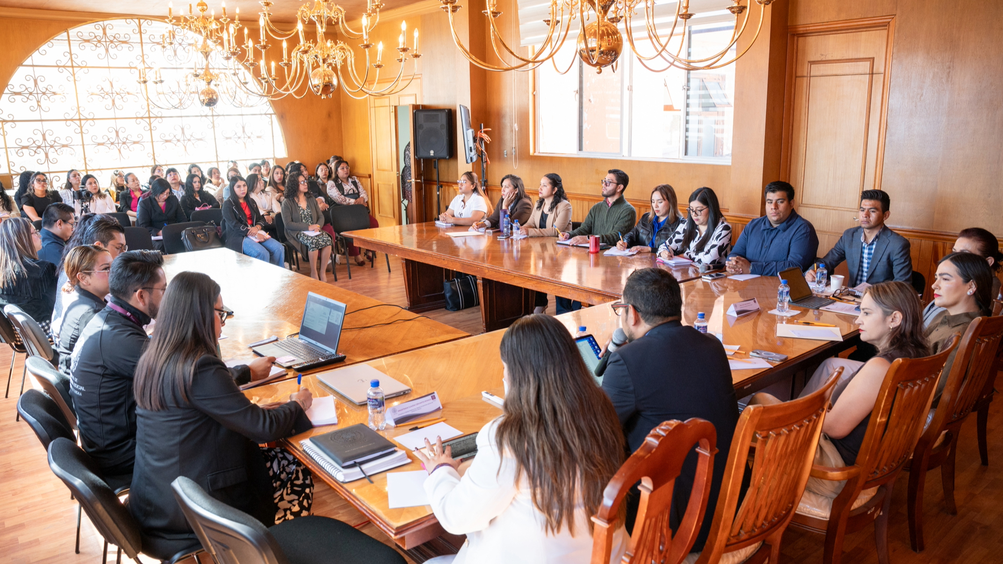 Analizan en el Tribunal de Disciplina Judicial sentencias con perspectiva de género